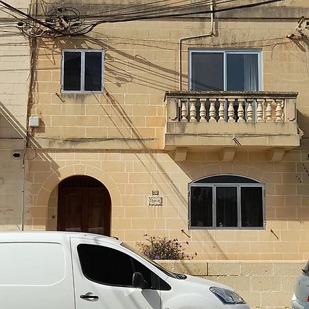 Dynesty B&B Birżebbuġa Екстериор снимка