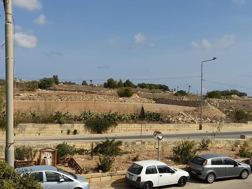 Dynesty B&B Birżebbuġa Екстериор снимка